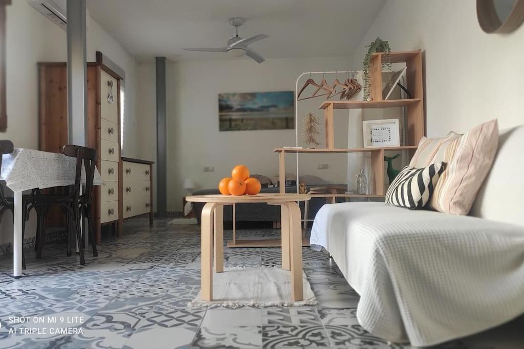 Precioso Apartamento Con A/A En Ruzafa Con Terracita Privada Y Acceso A Un Jardin, Para 2-3 Personas 瓦伦西亚 外观 照片