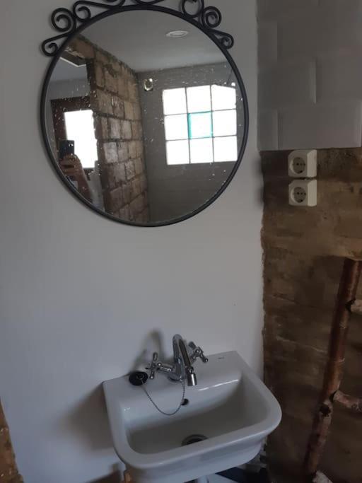 Precioso Apartamento Con A/A En Ruzafa Con Terracita Privada Y Acceso A Un Jardin, Para 2-3 Personas 瓦伦西亚 外观 照片