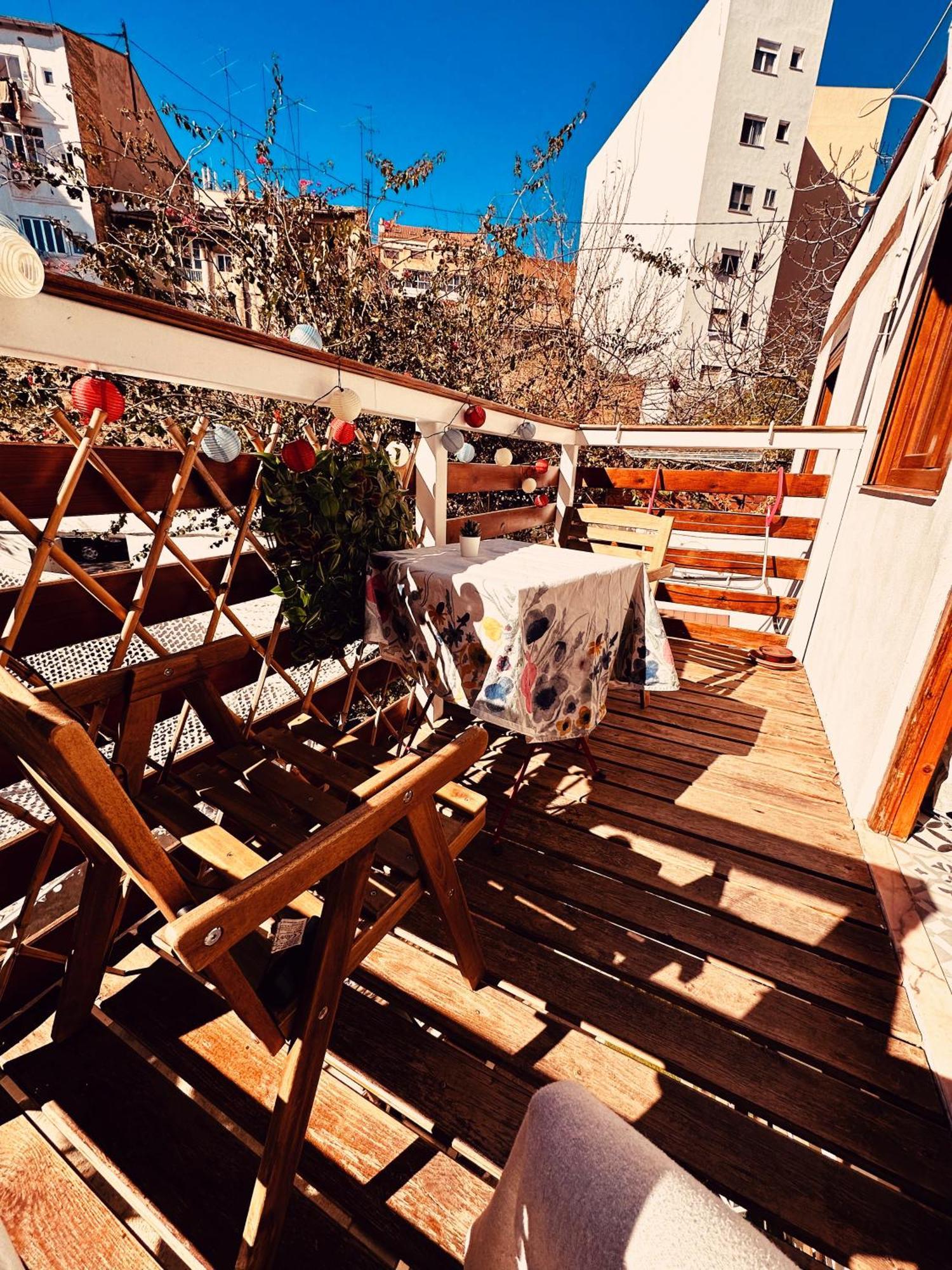 Precioso Apartamento Con A/A En Ruzafa Con Terracita Privada Y Acceso A Un Jardin, Para 2-3 Personas 瓦伦西亚 外观 照片